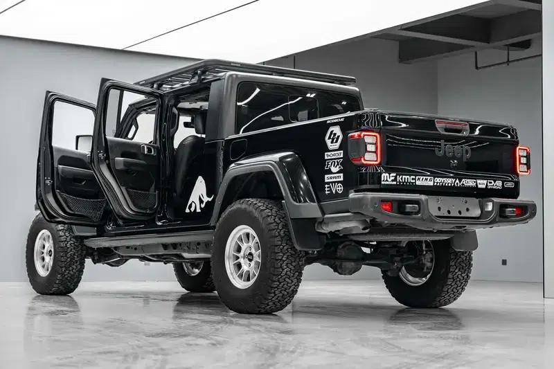 Gladiator 2022 3.6L First Edition — миниатюра 12