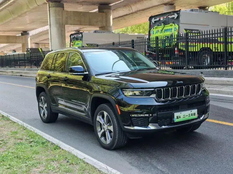 2024 Jeep Grand Cherokee 4xe (Imported) 2.0T Peak Edition — миниатюра 3