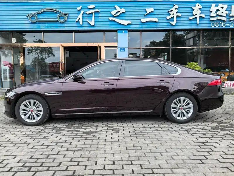 2017 Jaguar XFL 2.0T 240PS Luxury Edition — миниатюра 4