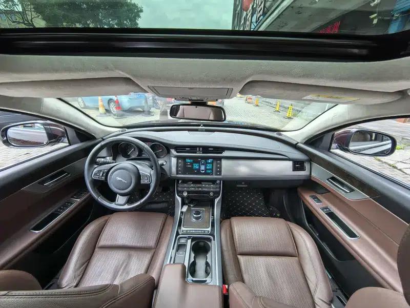 2017 Jaguar XFL 2.0T 240PS Luxury Edition — миниатюра 9
