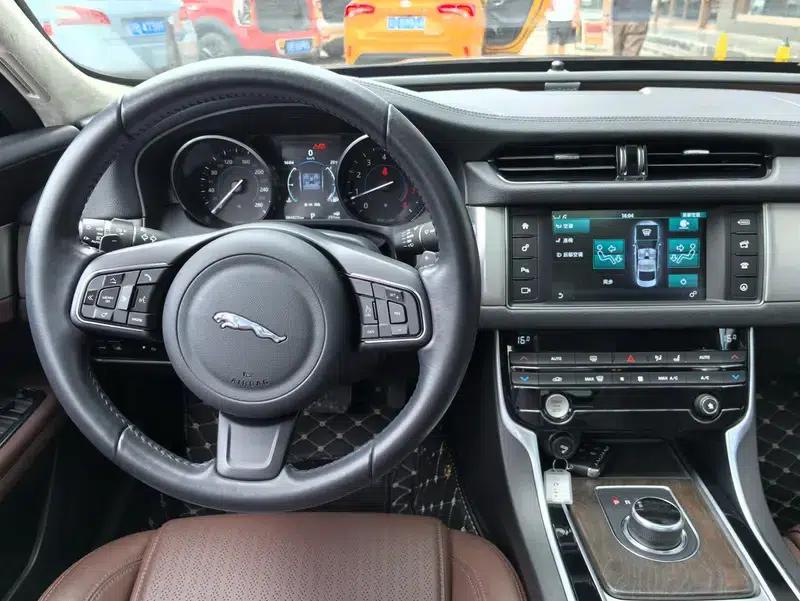 2017 Jaguar XFL 2.0T 240PS Luxury Edition — миниатюра 10