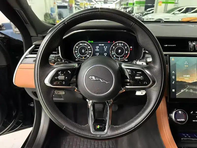 Jaguar XFL 2021 2.0T P250 AWD Obsidian Black Sport Edition — миниатюра 14