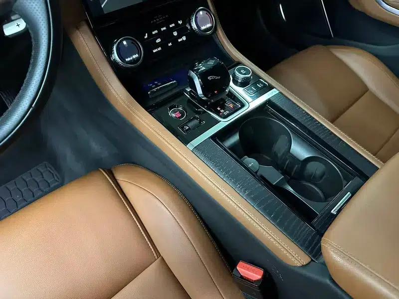 Jaguar XFL 2021 2.0T P250 AWD Obsidian Black Sport Edition — миниатюра 15