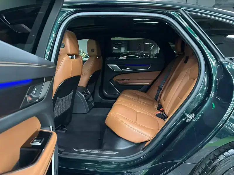 Jaguar XFL 2021 2.0T P250 AWD Obsidian Black Sport Edition — миниатюра 17
