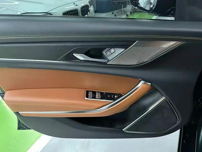 Jaguar XFL 2021 2.0T P250 AWD Obsidian Black Sport Edition — миниатюра 19