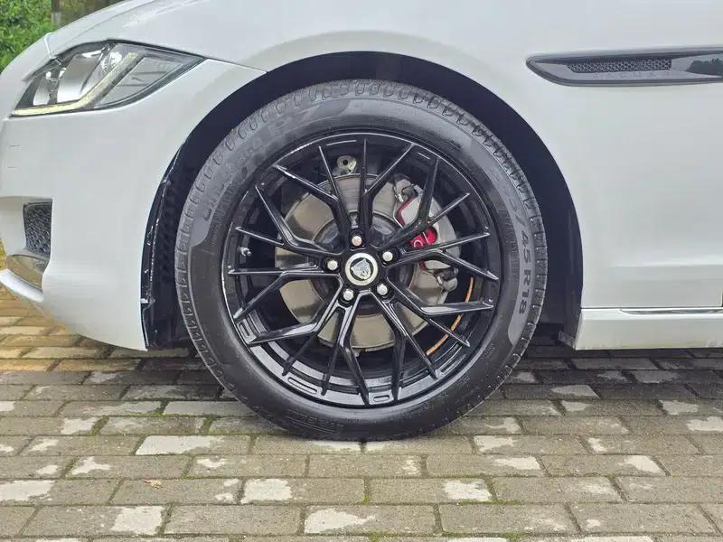 2018 Jaguar XFL 2.0T 200PS Elite Edition — миниатюра 10