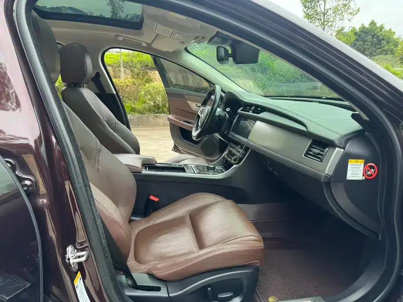 2018 Jaguar XFL 2.0T 250PS Luxury Edition — миниатюра 8