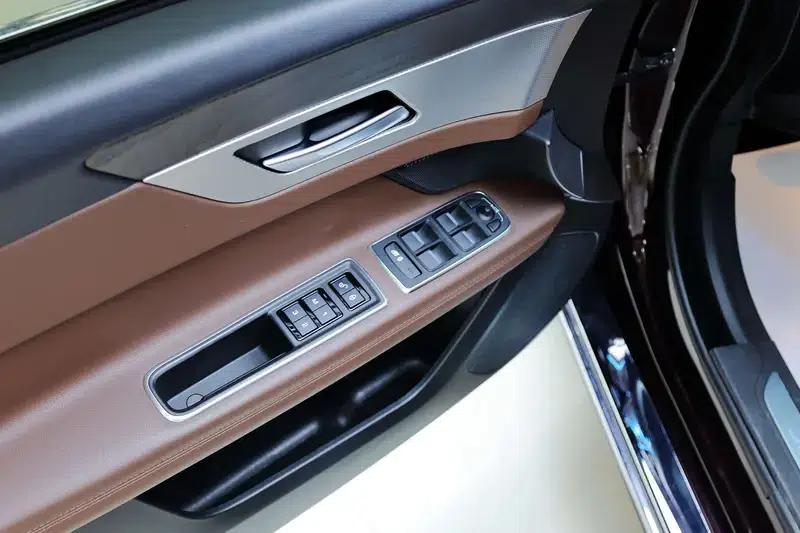 2018 Jaguar XFL 2.0T 250PS Luxury Edition — миниатюра 33