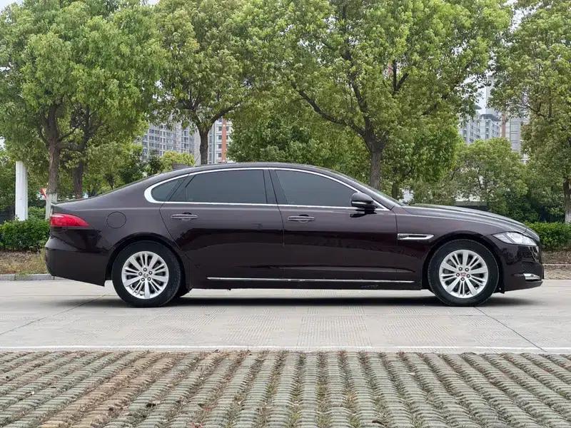 2017 Jaguar XFL 2.0T 240PS Premium Edition — миниатюра 7
