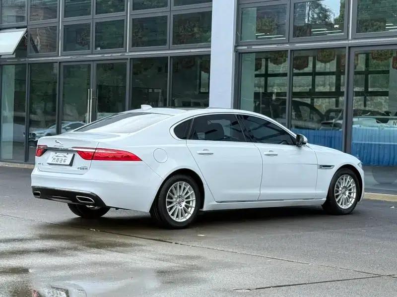 2017 Jaguar XFL 2.0T 200PS Elegance Edition — миниатюра 6