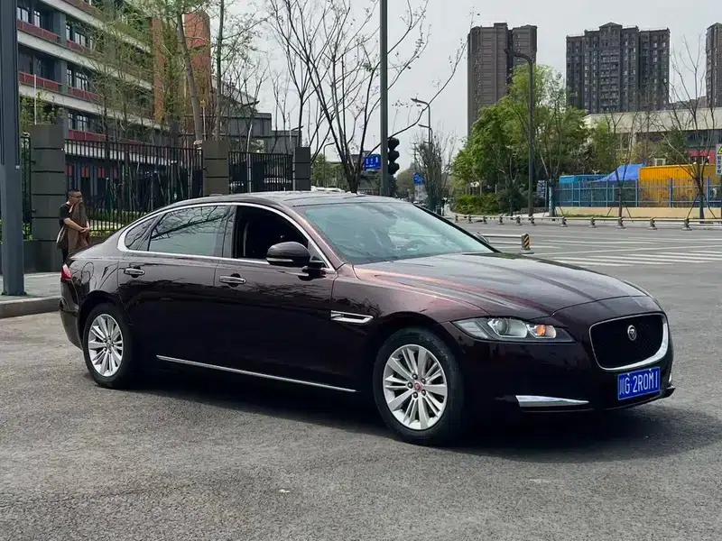 2017 Jaguar XFL 2.0T 240PS Luxury Edition — миниатюра 3