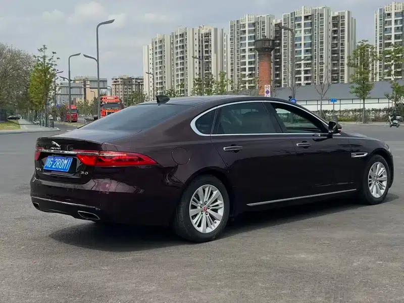 2017 Jaguar XFL 2.0T 240PS Luxury Edition — миниатюра 6