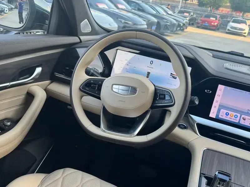 Geely Xingyue L 2025 2.0TD High-Power Automatic Four-Wheel Drive Oriental Moon Edition — миниатюра 10
