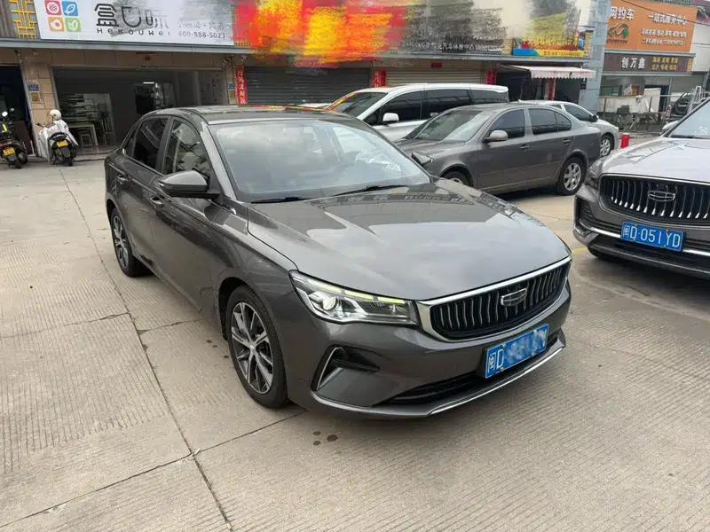 Geely Emgrand 2022 4th Generation 1.5L CVT Flagship Edition — миниатюра 3