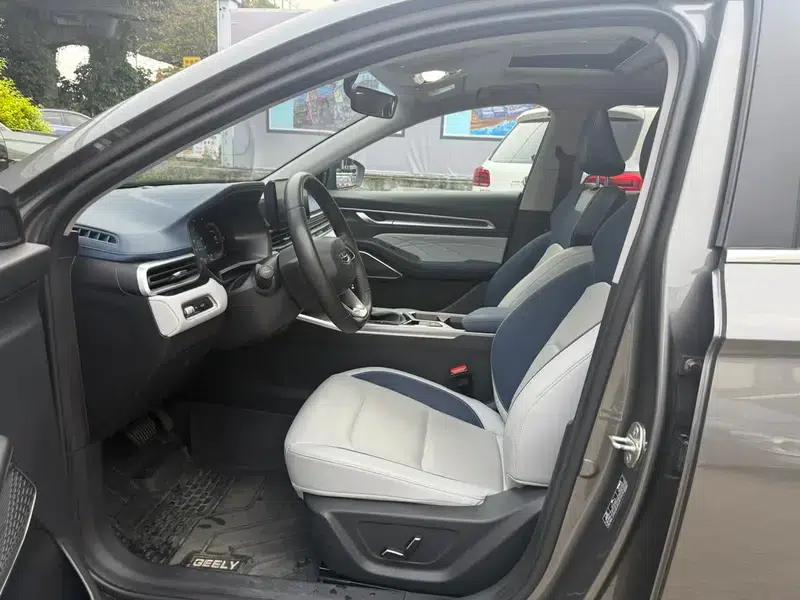 Geely Emgrand 2022 4th Generation 1.5L CVT Flagship Edition — миниатюра 9