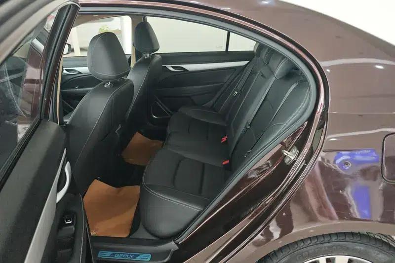 Geely Emgrand 2018 1.5L CVT Upward Connected Edition — миниатюра 16