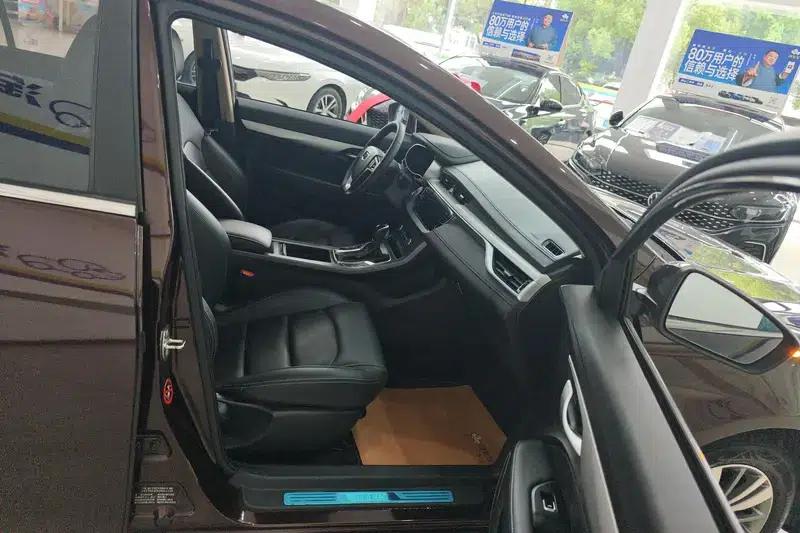 Geely Emgrand 2018 1.5L CVT Upward Connected Edition — миниатюра 10