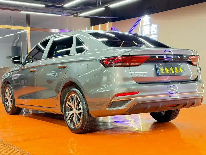 Geely Emgrand 2025 4th Generation 1.5L CVT Star Edition — миниатюра 5