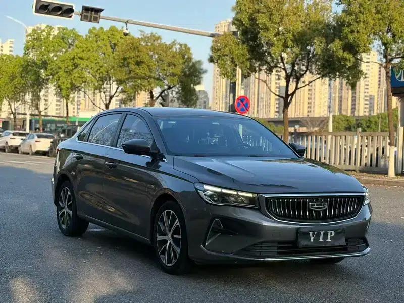 Geely Emgrand 2022 4th Generation 1.5L CVT Premium — миниатюра 3