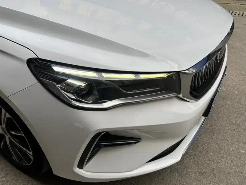 Geely Emgrand 2022 4th Generation 1.5L CVT Flagship Edition — миниатюра 8