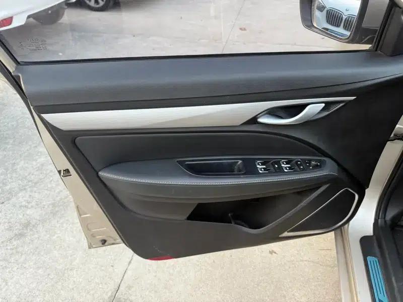 Geely Emgrand 2018 1.5L CVT Upward Connected Edition — миниатюра 7