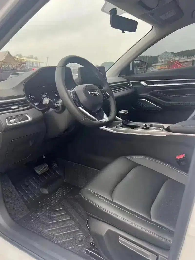 Geely Emgrand 2022 4th Generation 1.5L CVT Elite — миниатюра 8