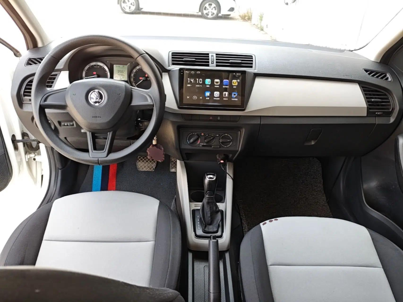 Skoda Fabia 2017 1.4L Automatic Car Enjoy Edition — миниатюра 17