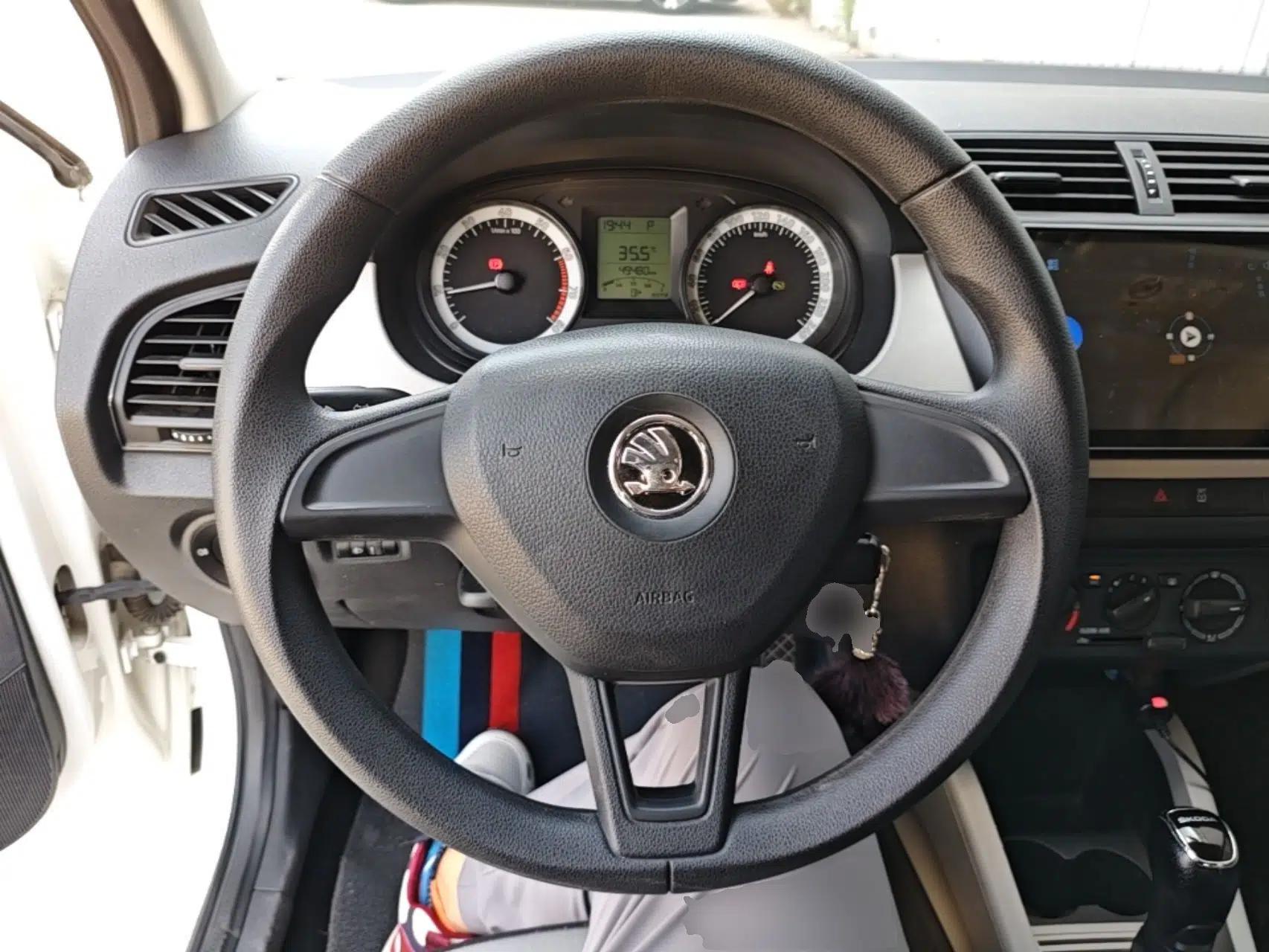 Skoda Fabia 2017 1.4L Automatic Car Enjoy Edition — миниатюра 18