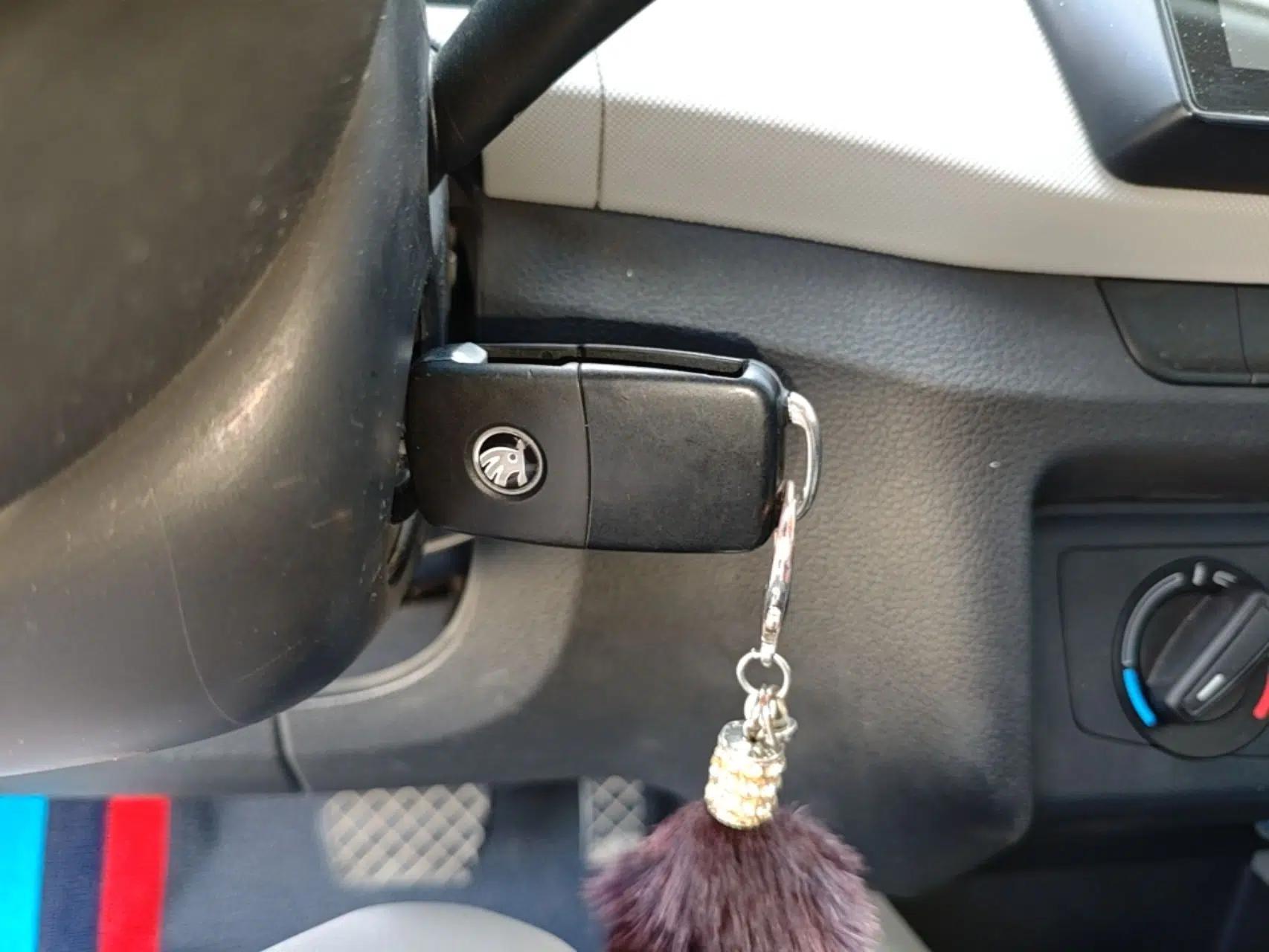 Skoda Fabia 2017 1.4L Automatic Car Enjoy Edition — миниатюра 28