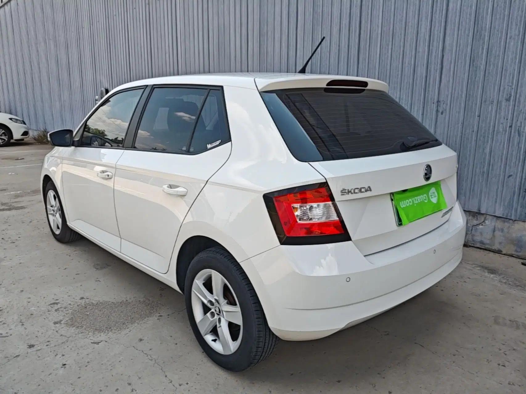 Skoda Fabia 2017 1.4L Automatic Car Enjoy Edition — миниатюра 4