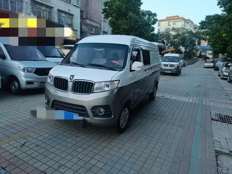 New Hiace X30L 2018 1.5L Van Business Edition DLCG14 — миниатюра 1