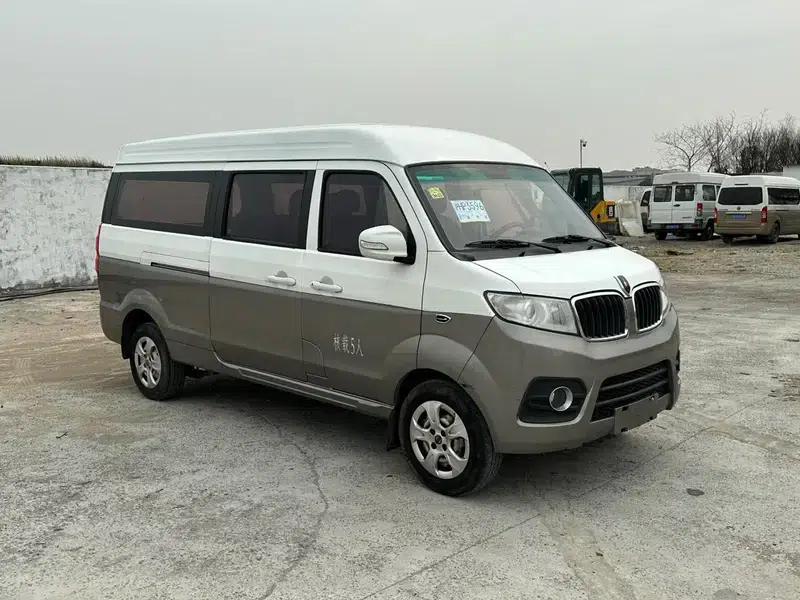 New Hiace X30L 2016 1.5L Wealth Edition DLCG14 — миниатюра 3