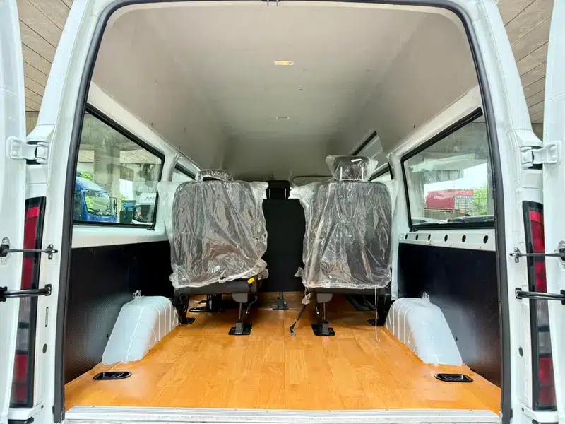 Fushun 2023 2.0T Manual Diesel Mid-Wheelbase Mid-Roof Commercial Multi-Purpose Passenger Van (6 Seats) — миниатюра 21