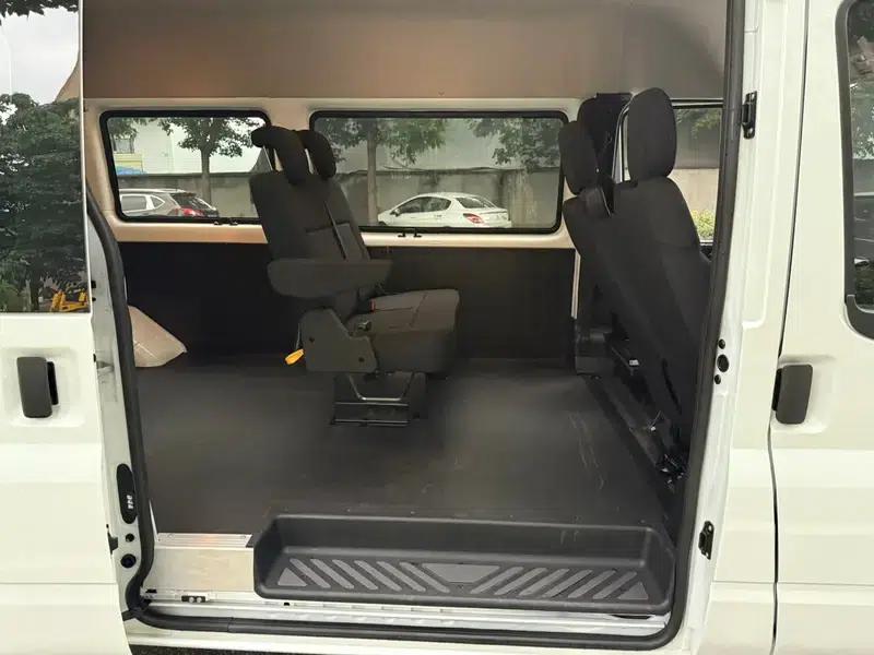 Fu Shun 2025 2.0T Automatic Rear-Wheel Drive 5-Seater Factory Customized Edition — миниатюра 15
