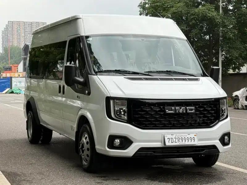 Fu Shun 2025 2.0T Automatic Rear-Wheel Drive 5-Seater Factory Customized Edition — миниатюра 3