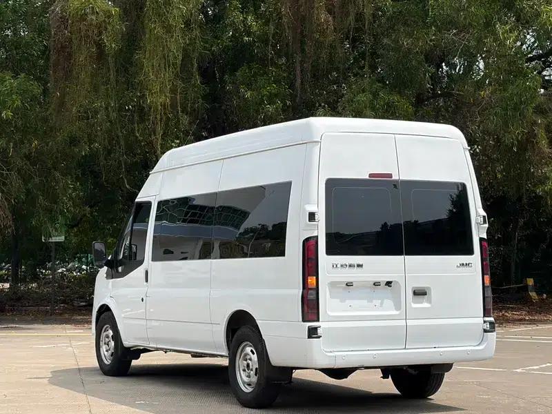 Fushun 2023 2.0T Manual Diesel Mid-Wheelbase Mid-Roof Commercial Multi-Purpose Passenger Van (6 Seats) — миниатюра 4