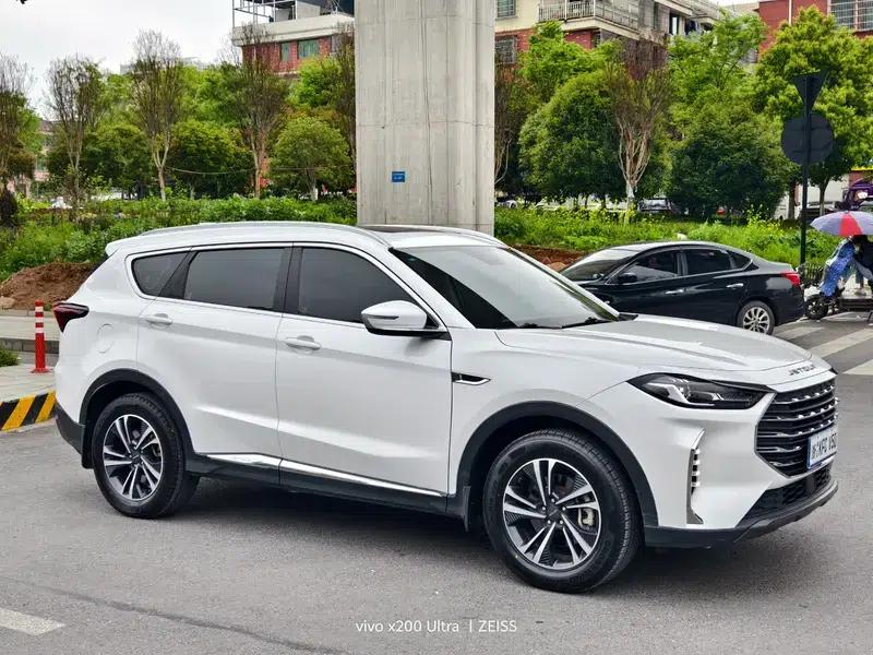 Jetour X70 PLUS 2021 Model 1.5T 6MT 7-Seater — миниатюра 3