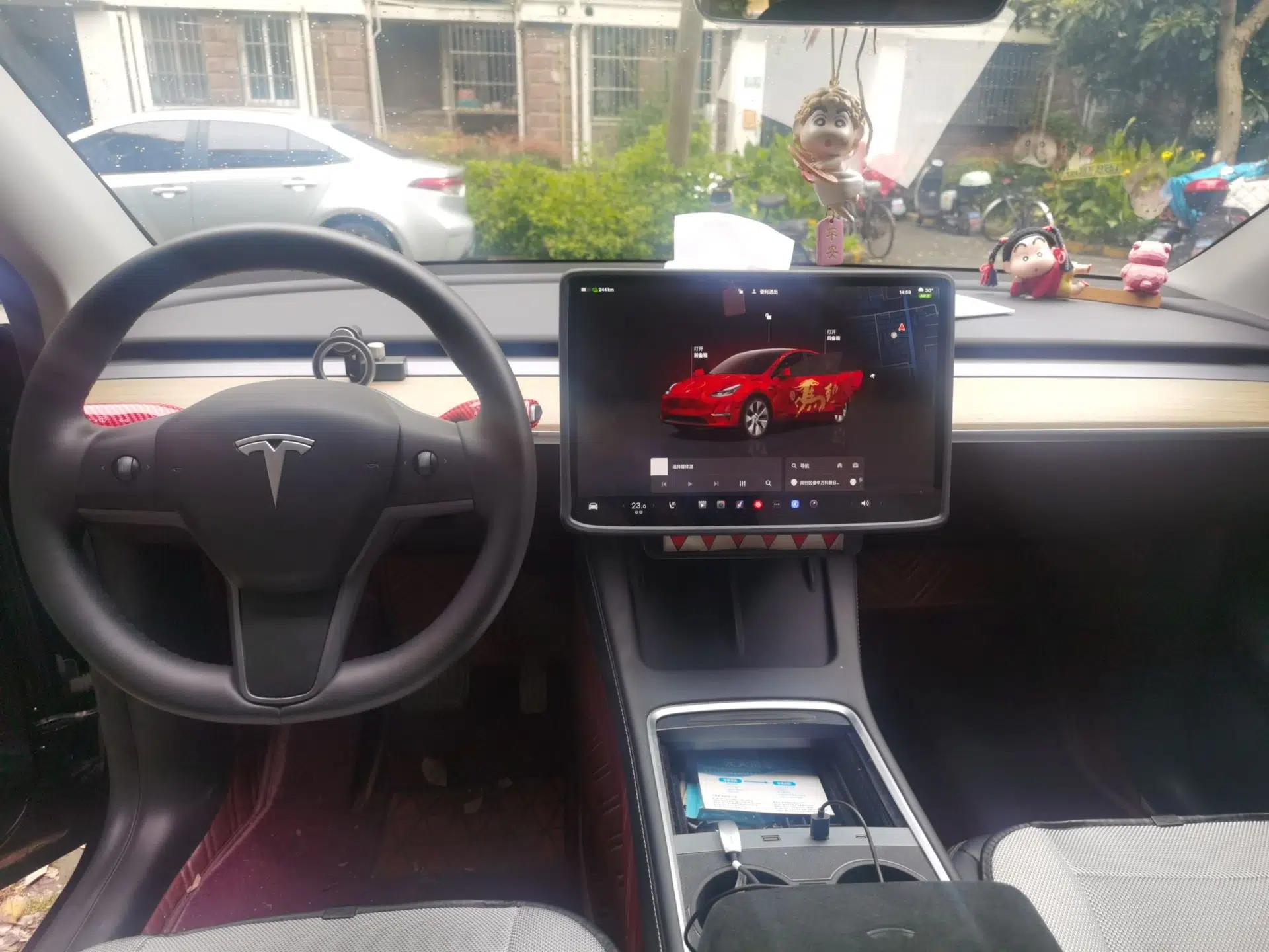 Tesla Model Y 2022 Revised Version Long-Range All-Wheel Drive — миниатюра 9