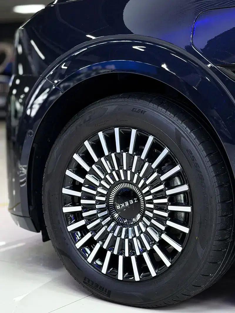 ZEEKR 009 2024 Model, Six-Seat Executive Edition, Four-Wheel Drive, 108kWh — миниатюра 7