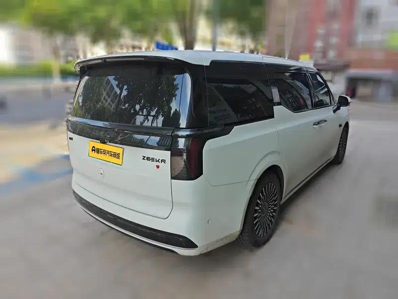 ZEEKR 009 2024 Model, Six-Seat Executive Edition, Four-Wheel Drive, 108kWh — миниатюра 4
