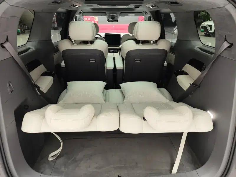 ZEEKR 009 2022 Model, 4WD, 6-Seater, Pure Electric, Factory Custom Edition — миниатюра 30