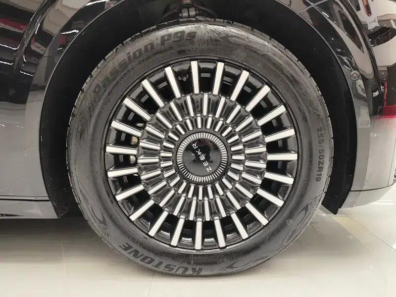 ZEEKR 009 2022 Model, 4WD, 6-Seater, Pure Electric, Factory Custom Edition — миниатюра 8