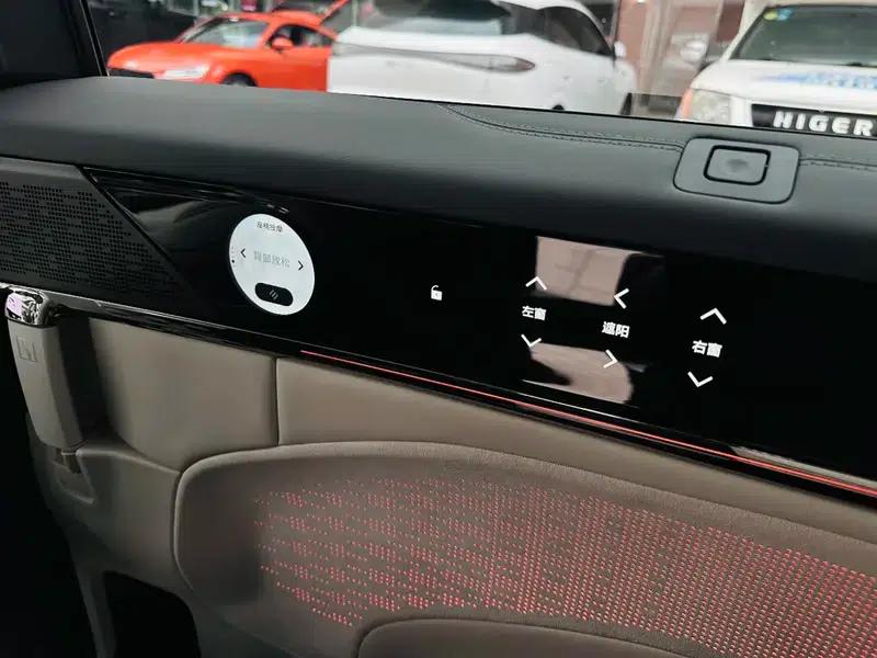 ZEEKR 009 2024 Model, 7-Seat Aisle Version, 4WD, 108kWh — миниатюра 11