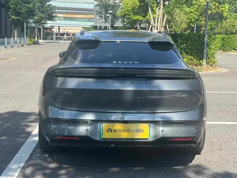ZEEKR 007GT 2025 Long Range Rear-Wheel Drive Intelligent Driving Edition 100kWh — миниатюра 3