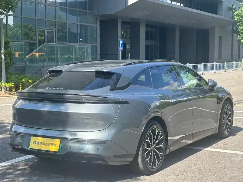 ZEEKR 007GT 2025 Long Range Rear-Wheel Drive Intelligent Driving Edition 100kWh — миниатюра 4