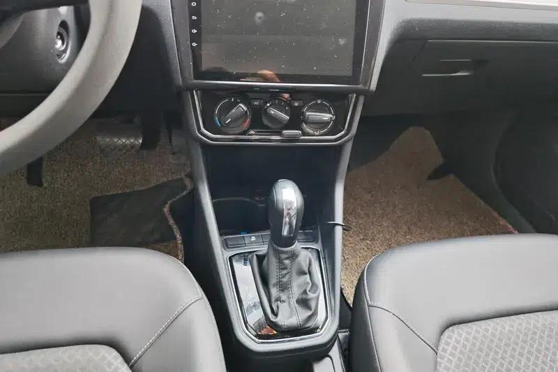 Jetta VA3 2019 1.5L Automatic Enjoy Edition — миниатюра 15