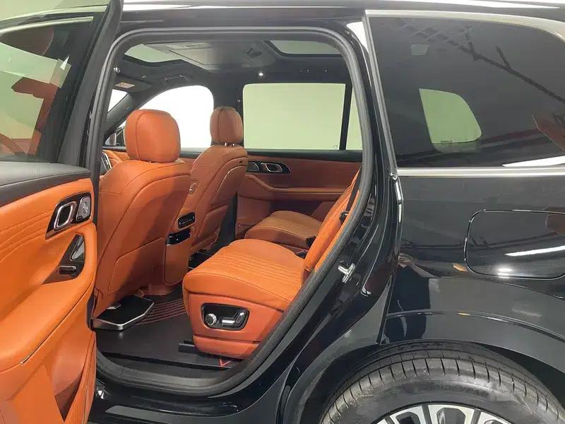 Galaxy M9 2025 210km/h AWD Navigator Edition — миниатюра 18