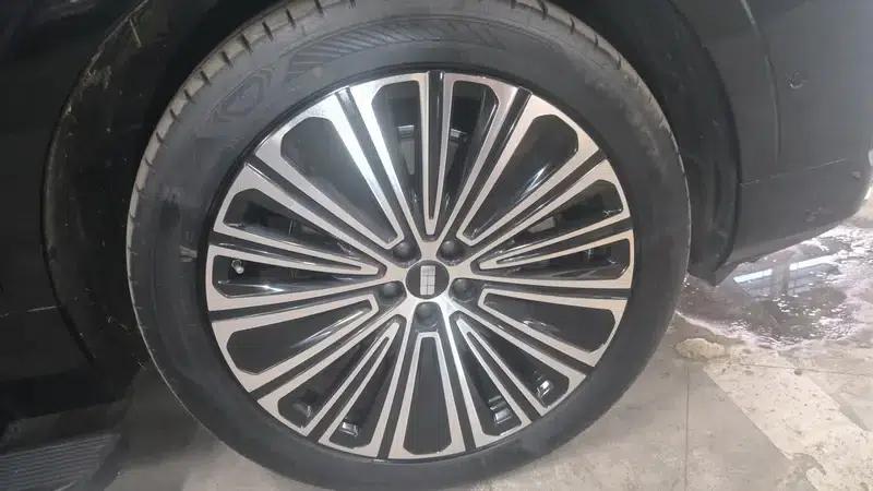 Galaxy M9 2025 210km/h AWD Navigator Edition — миниатюра 24