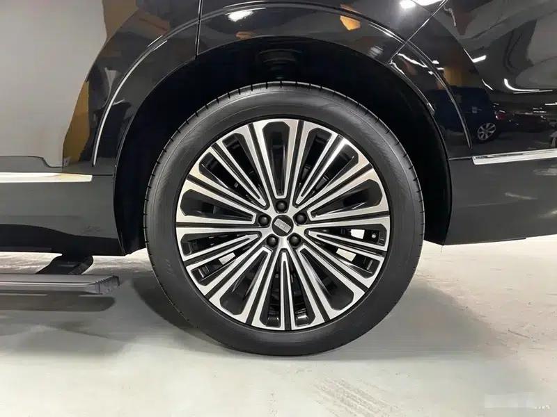 Galaxy M9 2025 210km/h AWD Navigator Edition — миниатюра 9