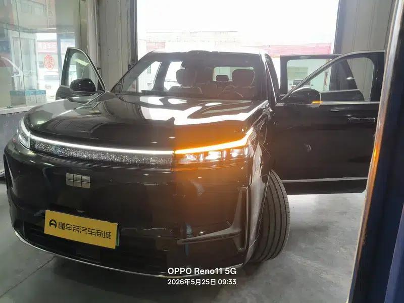 Galaxy M9 2025 210km/h AWD Navigator Edition — миниатюра 26